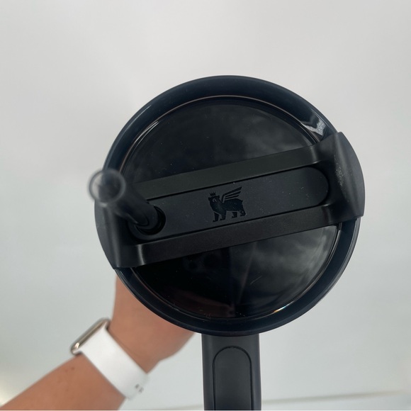 Neon Pink Stanley 40 oz - Picture 3 of 8